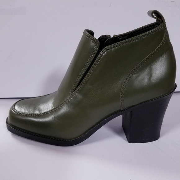 Newport News Easy Style Chunky Booties Army Green Size 5.5 - Picture 4 of 11